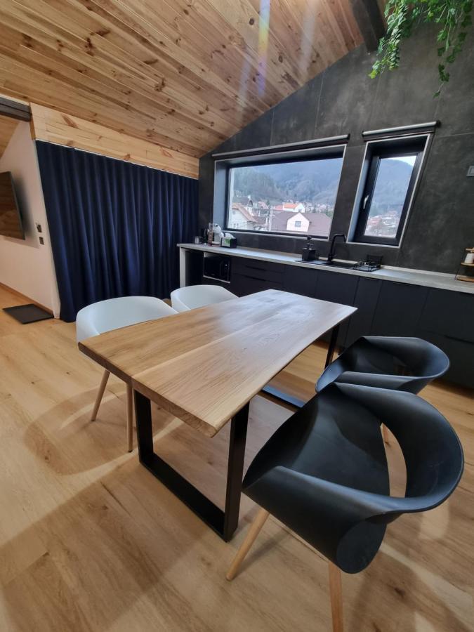 Casa Chiper - Attic Apartment With View Brasov Luaran gambar
