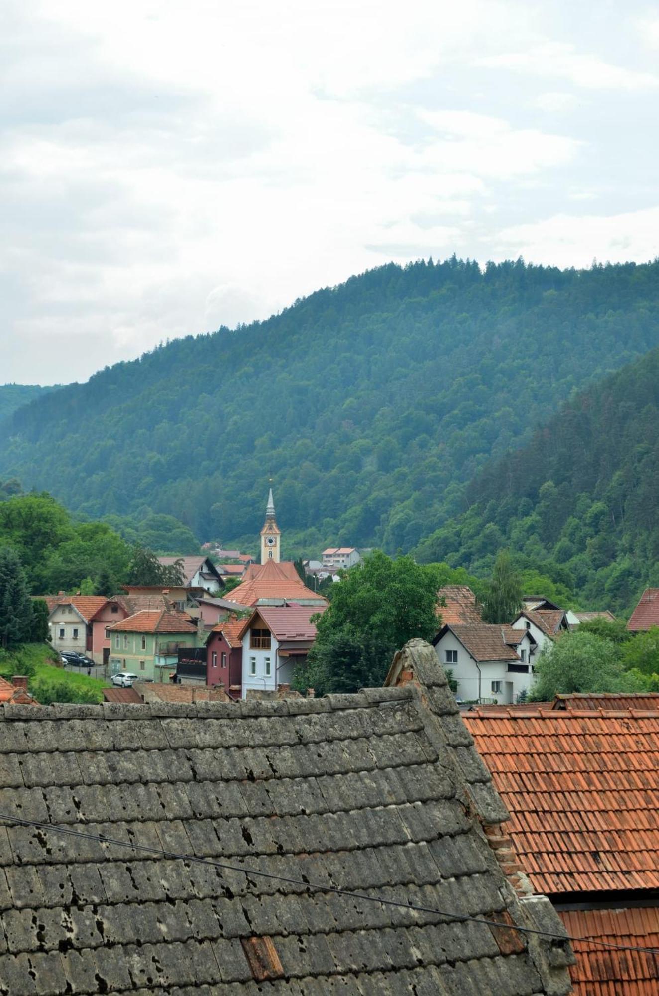 Casa Chiper - Attic Apartment With View Brasov Luaran gambar